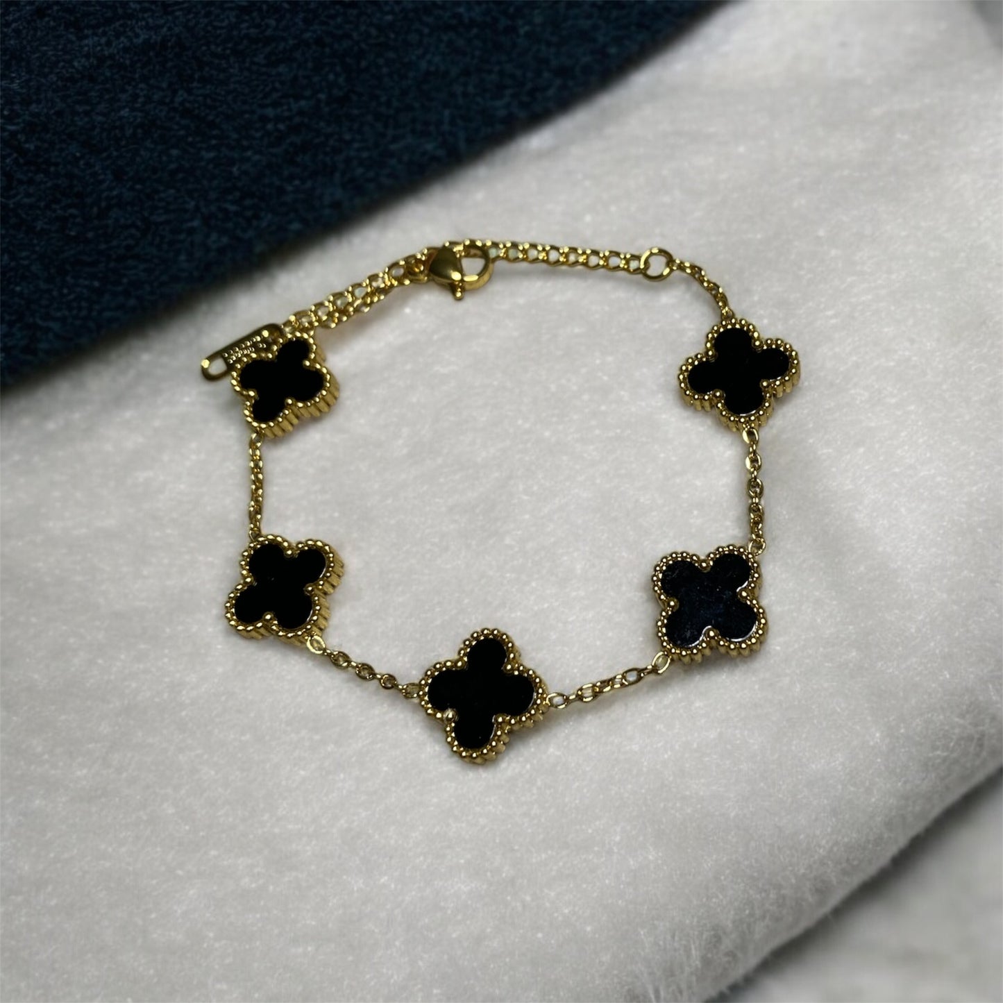 pulsera de trebol van cleef negra